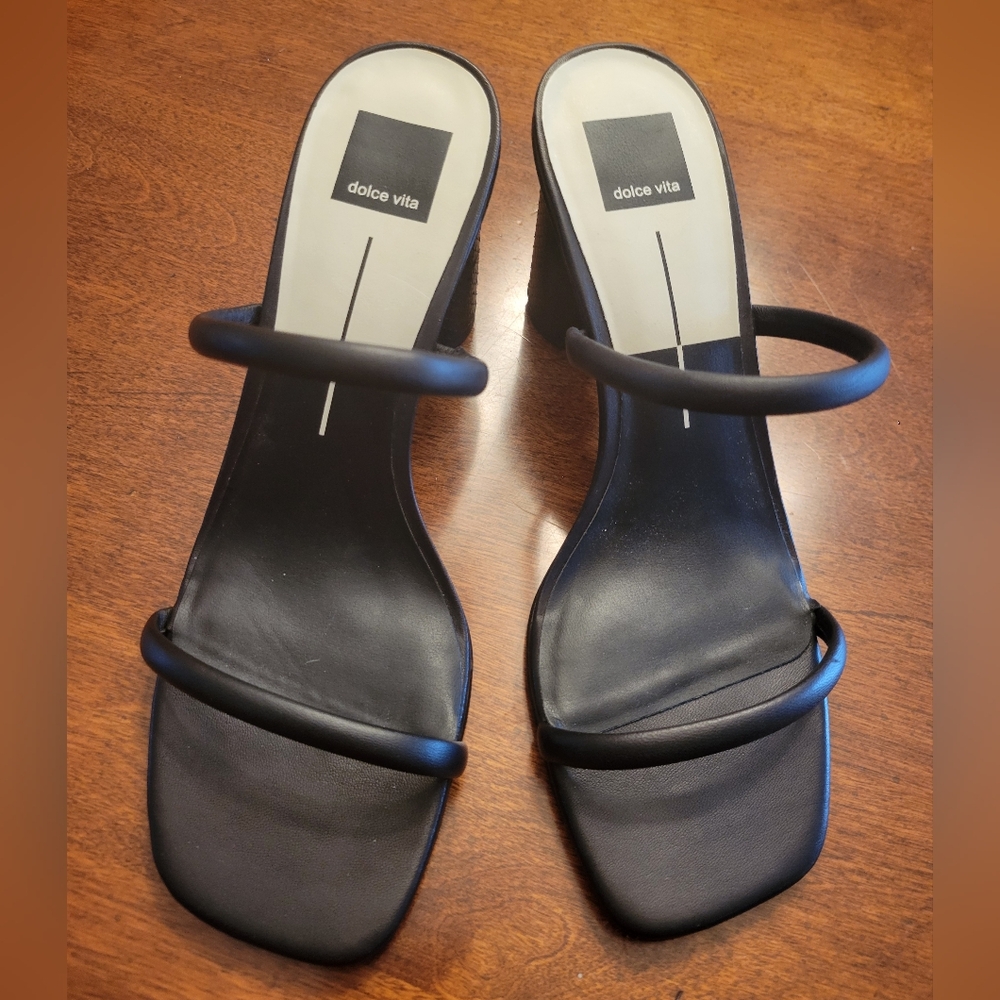 dolce vita Size 10 - 3 Inch Heels  Black  Sandles.